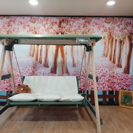 The Blossom Yeonnam Guesthouse Seoul Exterior photo