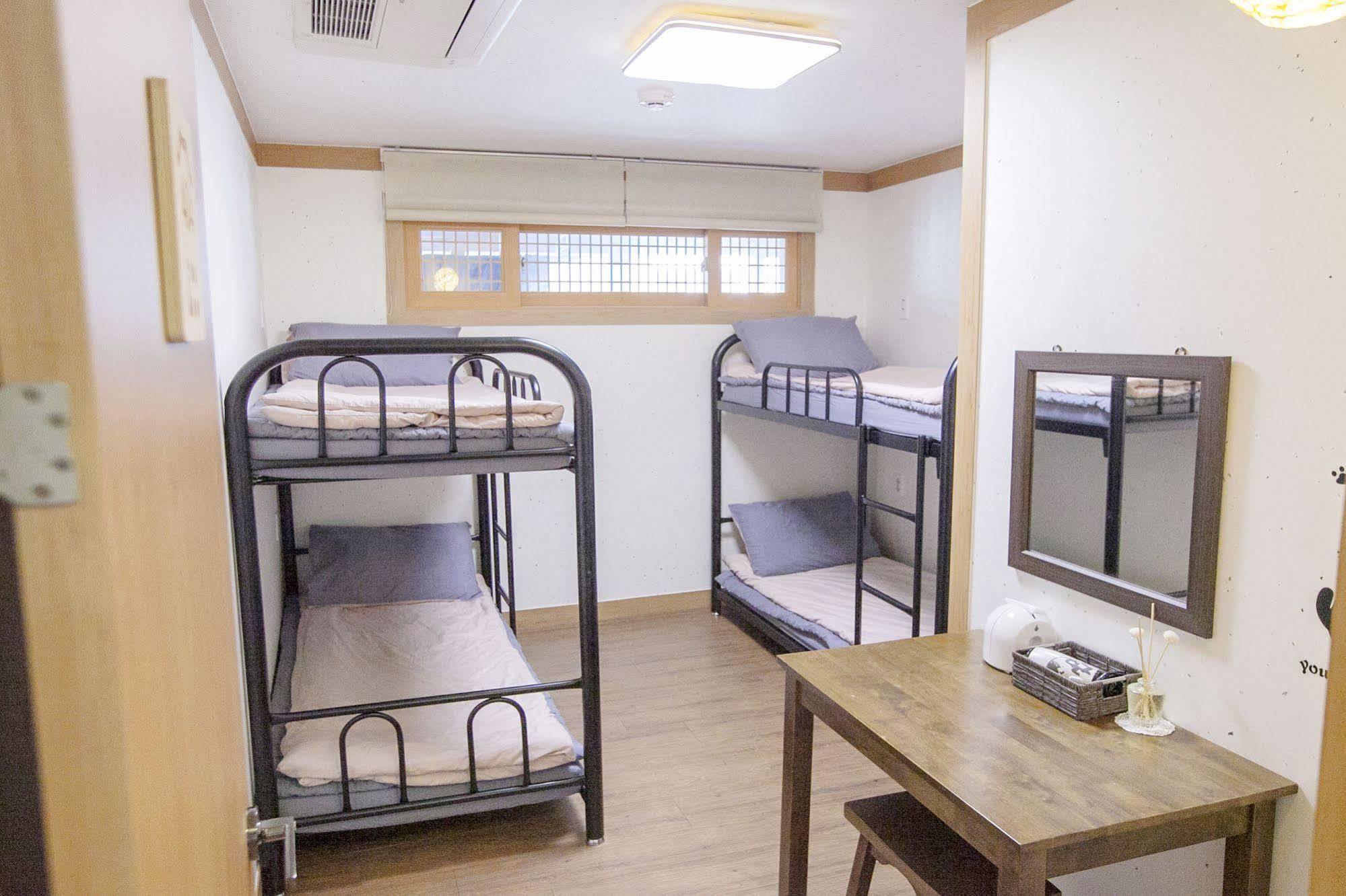 The Blossom Yeonnam Guesthouse Seoul Exterior photo
