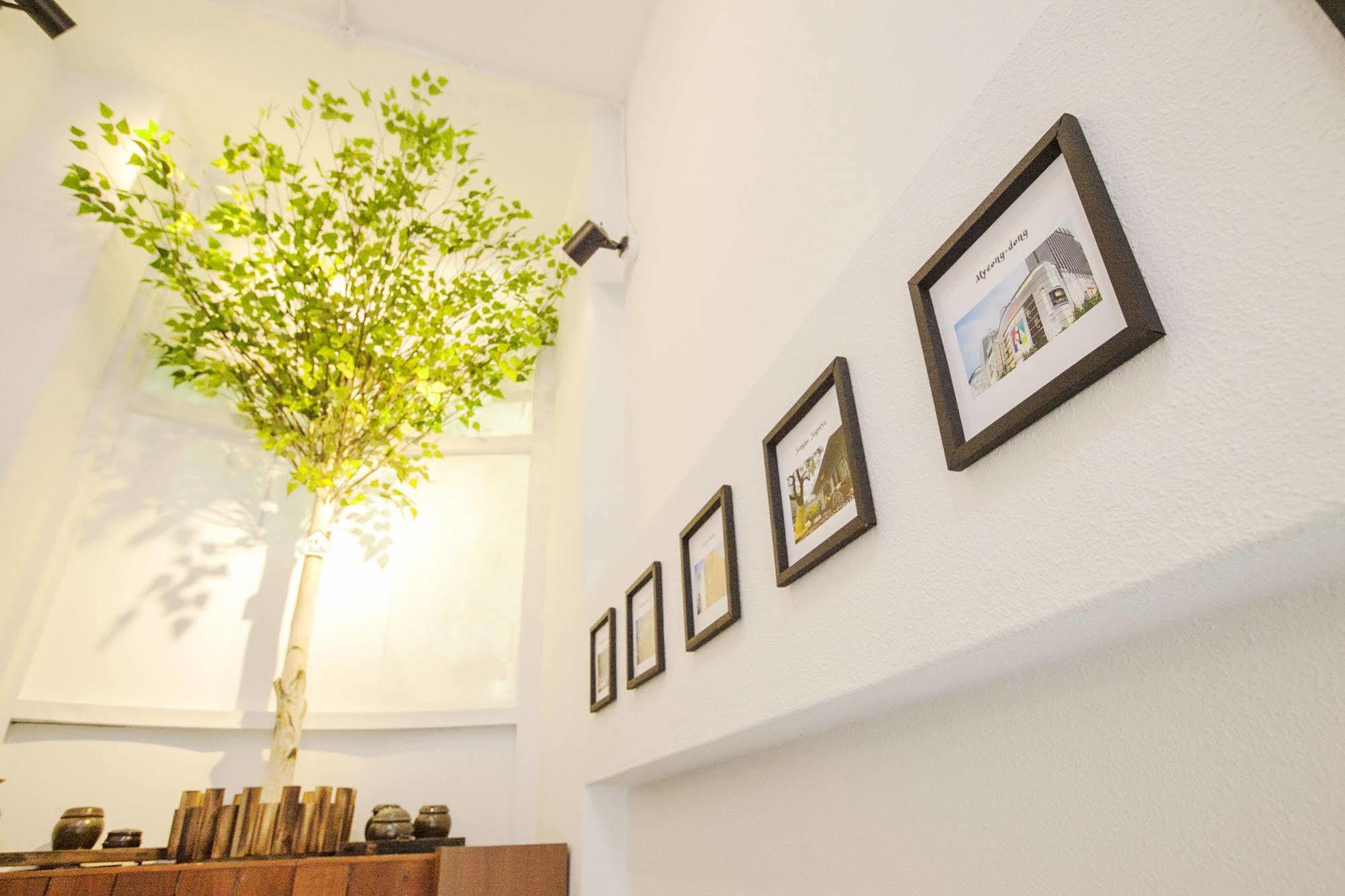 The Blossom Yeonnam Guesthouse Seoul Exterior photo